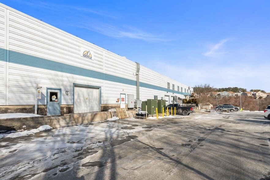 More Photos Of 96 Swampscott Rd, Salem Warehouse For Lease