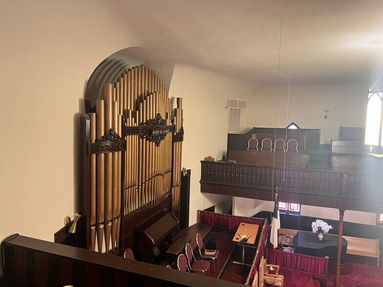 More Photos Of 1546 5th St NW, Washington Specialty For Sale