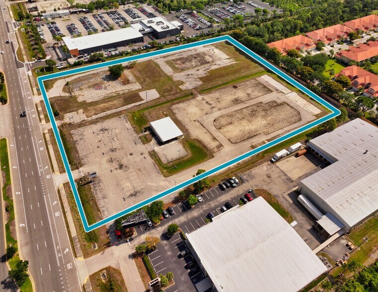Primary Photo Of 14101 S Tamiami Trl, Fort Myers General Retail For Sale