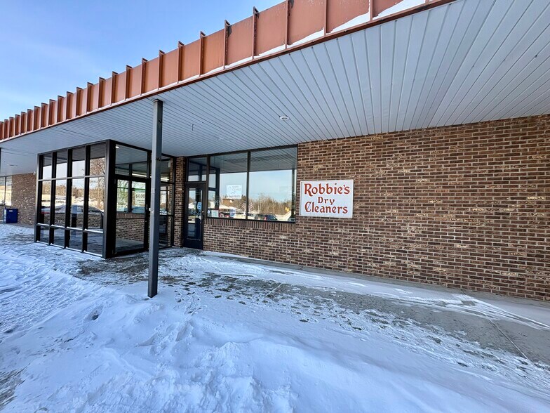 Primary Photo Of 1681 Benzie Hwy, Benzonia General Retail For Sale