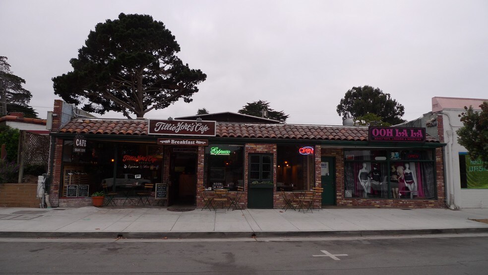 More Photos Of 111-115 Central Ave, Pacific Grove Storefront For Lease
