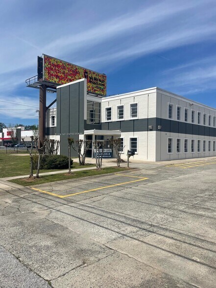 Primary Photo Of 1706 Northeast Expy, Atlanta Office For Lease
