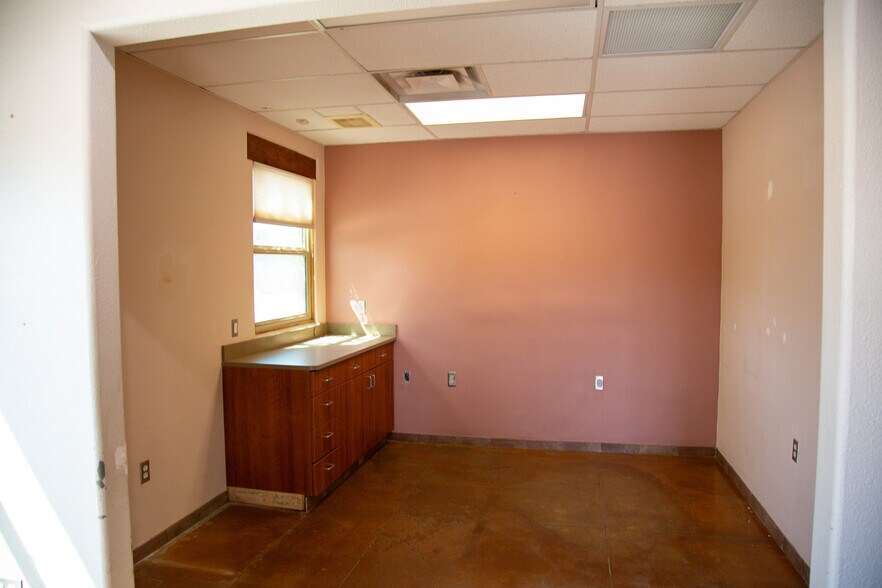 More Photos Of 5 Camino Karsten, Algodones General Retail For Lease