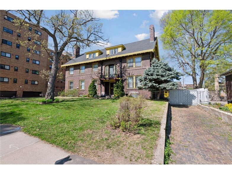 More Photos Of 2110 1st Ave S, Minneapolis Apartments For Sale