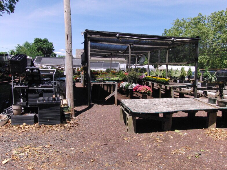 More Photos Of 921 Bath Rd, Bristol Garden Center For Sale