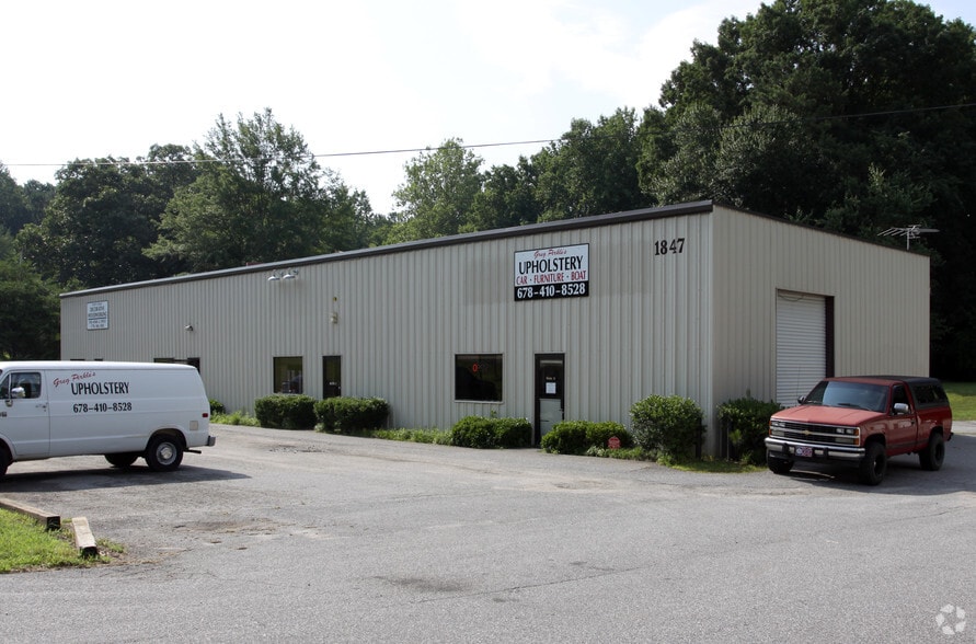 More Photos Of 1847 Canton Hwy, Cumming Distribution For Lease