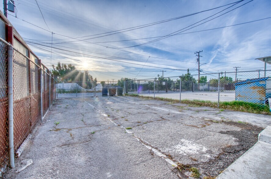 More Photos Of 11123 S Western Ave, Los Angeles Religious Facility For Sale