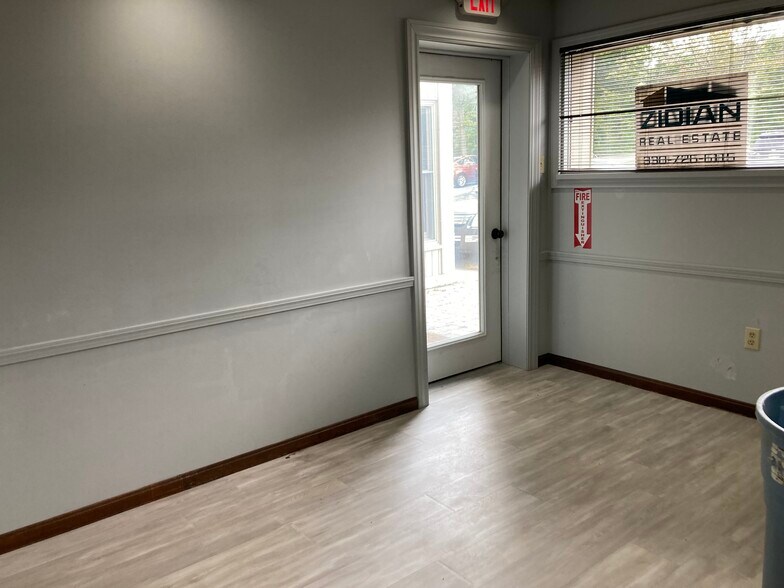 More Photos Of 1749 S Raccoon Rd, Youngstown Medical For Lease