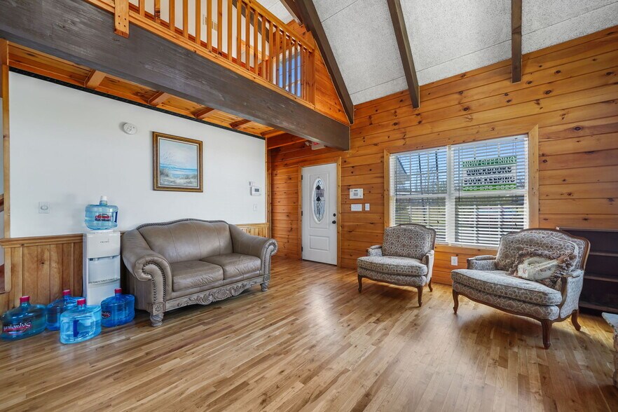 More Photos Of 243 Old Highway 5 S, Ellijay Loft Creative Space For Sale