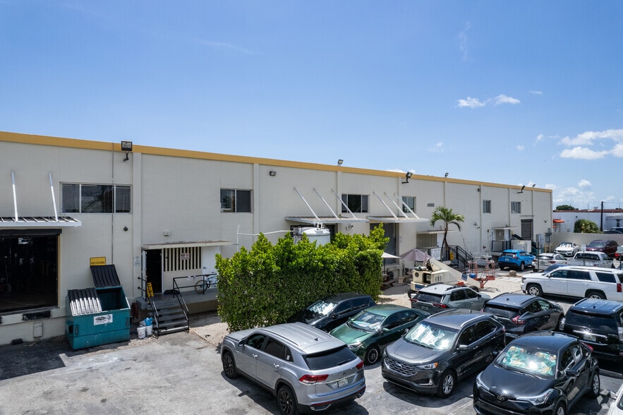 More Photos Of 6955 NW 36th Ave, Miami Warehouse For Lease