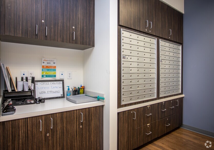 More Photos Of 10926 David Taylor Dr, Charlotte Coworking Space