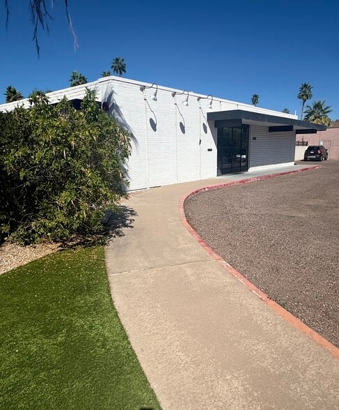 More Photos Of 2928 N 67th St, Scottsdale Storefront For Lease