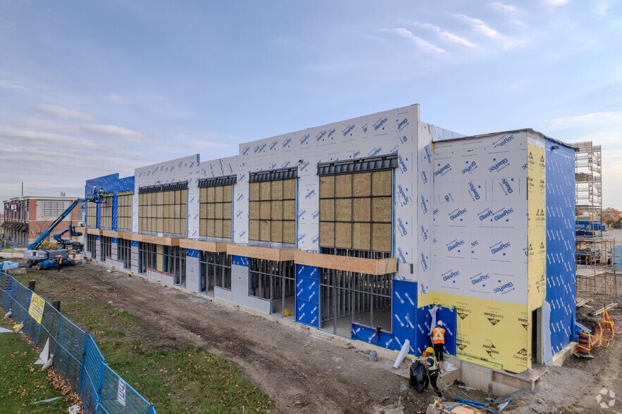 Primary Photo Of 35 Gateway Blvd, Brampton Storefront For Lease