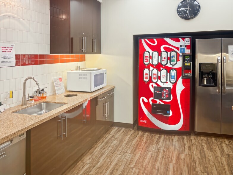 More Photos Of 20 E Thomas Rd, Phoenix Coworking Space