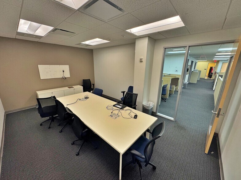 More Photos Of 119 Hamilton Park Dr, Tallahassee Warehouse For Lease