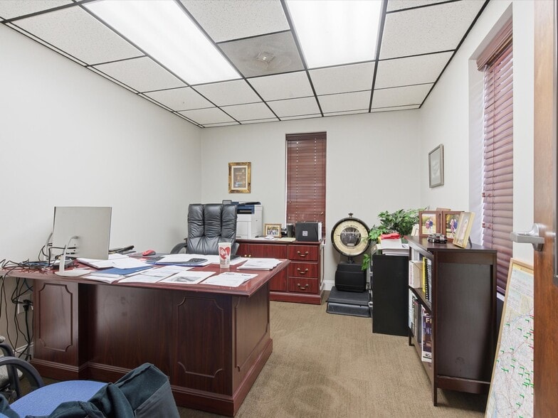 More Photos Of 2118 Carolina Place Dr, Fort Mill Warehouse For Sale