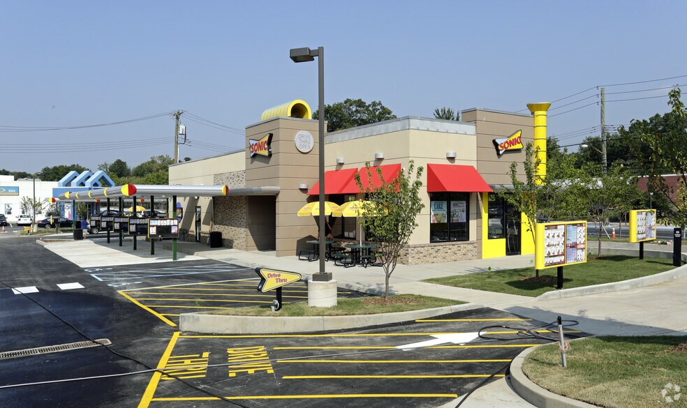 More Photos Of 148 Page Ave, Staten Island Freestanding For Lease