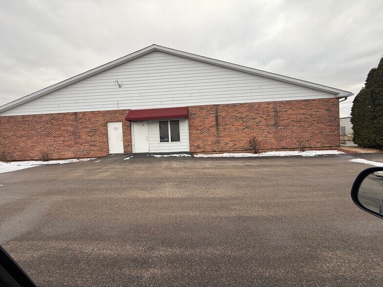 More Photos Of 2431 Bethany Rd, Sycamore Office For Lease