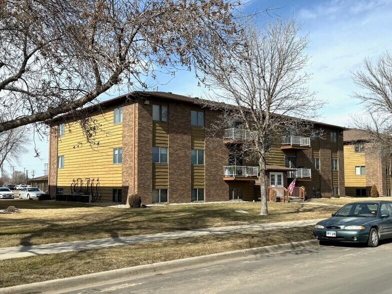 More Photos Of 2021 N Kimball St, Mitchell Apartments For Sale