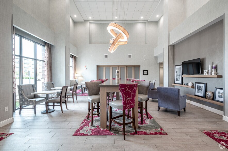 More Photos Of 2250 N Glenville Dr, Richardson Hotel For Sale