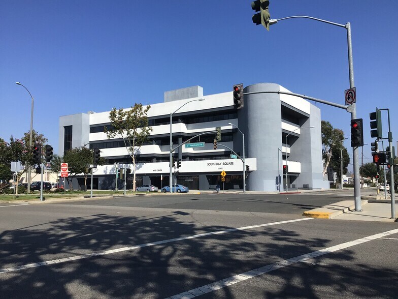 More Photos Of 15342 Hawthorne Blvd, Lawndale Office For Lease