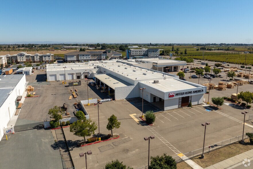 More Photos Of 1333 E Kettleman Ln, Lodi Auto Dealership For Lease