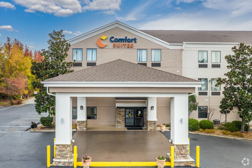 More Photos Of 2427 N Germantown Pky, Cordova Hotel For Sale