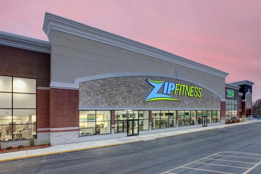 More Photos Of 2112 W Jefferson St, Joliet Unknown For Lease