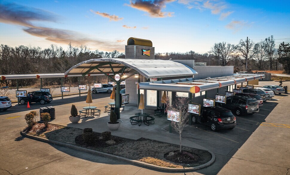 More Photos Of 2530 Highway 46 S, Dickson Fast Food For Sale