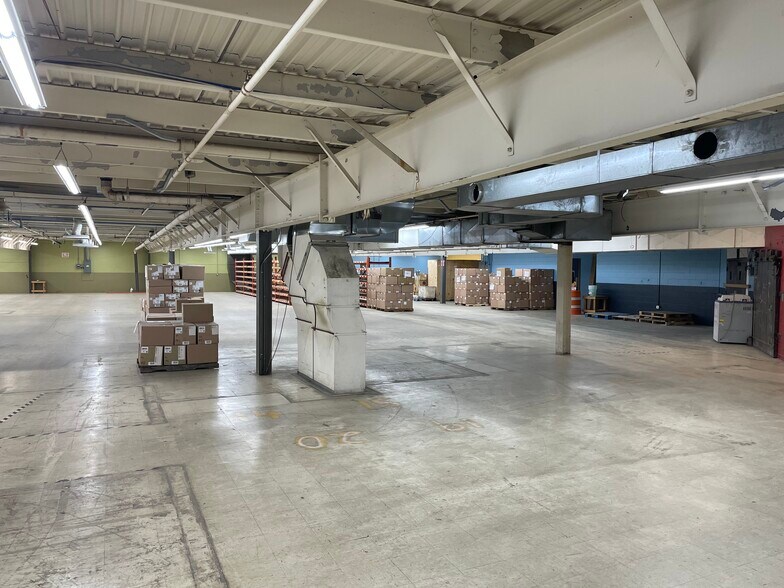 More Photos Of 5 Hudson Park Dr, Hudson Manufacturing For Lease