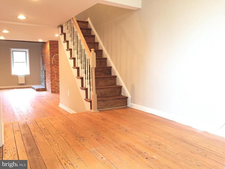 More Photos Of 747 S 2nd St, Philadelphia Apartments For Sale