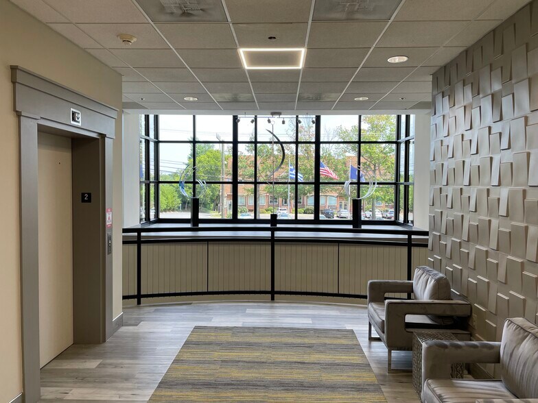 More Photos Of 10135 Colvin Run Rd, Great Falls Medical For Lease