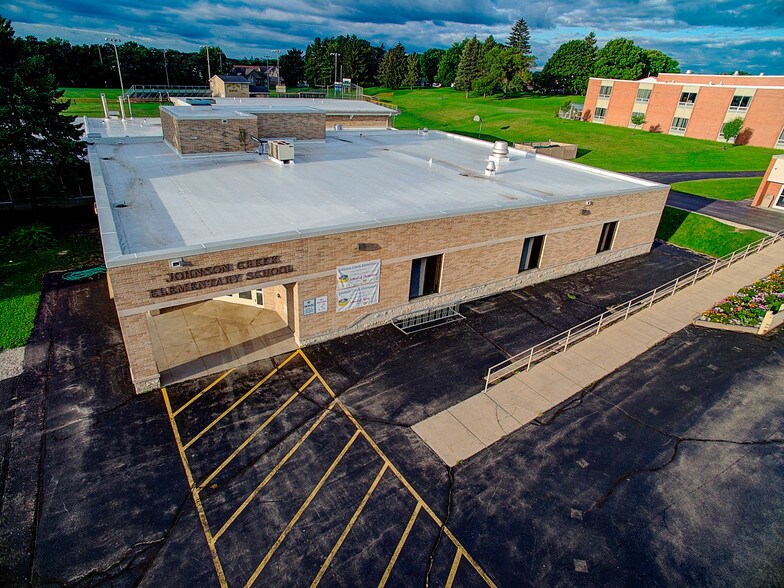 More Photos Of 305 Milwaukee St, Johnson Creek Schools For Sale