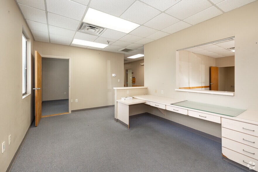 More Photos Of 1207 Azalea Pl, Brewton Medical For Lease