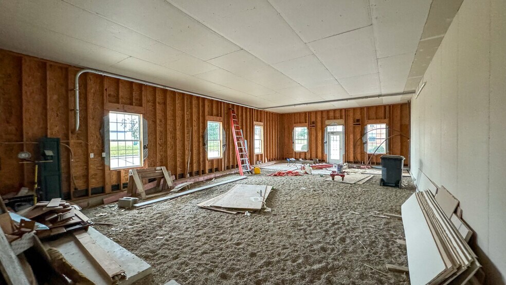 More Photos Of 5901 Montclair Blvd, Milford Office For Lease