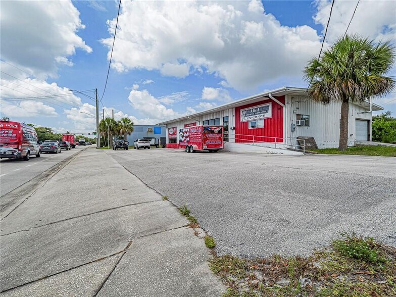 More Photos Of 415 US Highway 1, Vero Beach Freestanding For Sale