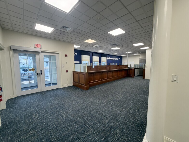 More Photos Of 445 W Main St, Branford Office For Lease