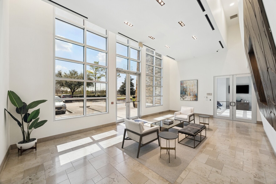 More Photos Of 2000 W Parkwood Ave, Friendswood Office Residential For Sale