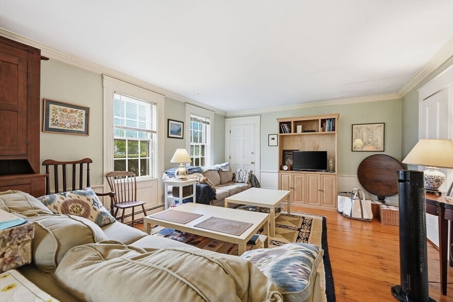 More Photos Of 53 School St, Hyannis Apartments For Sale