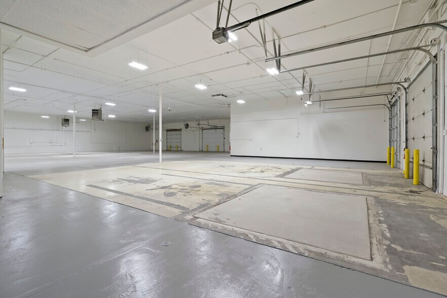 More Photos Of 5981 Marion Dr, Denver Warehouse For Sale