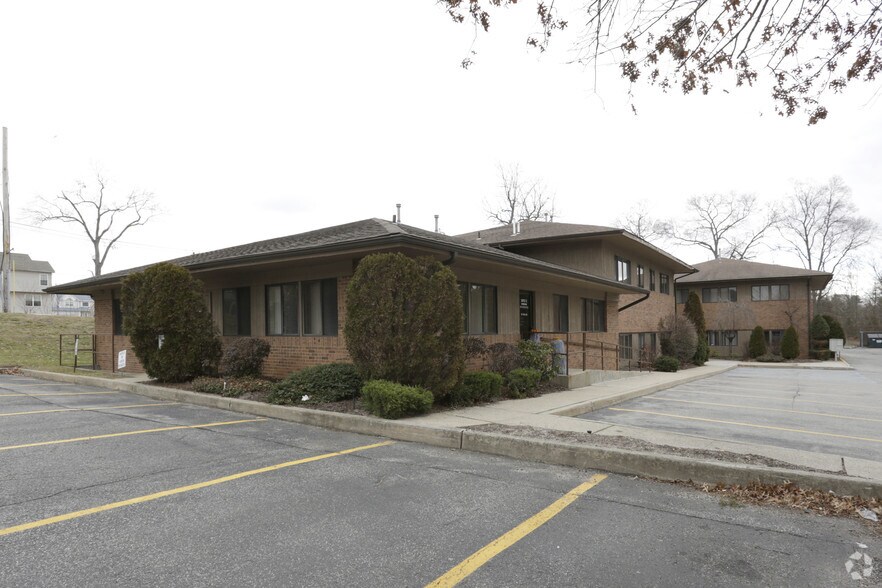 More Photos Of 1150 Portion Rd, Holtsville Medical For Lease