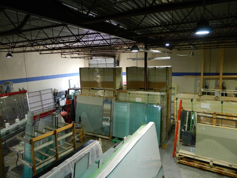 More Photos Of 13550 77th Ave, Surrey Warehouse For Lease