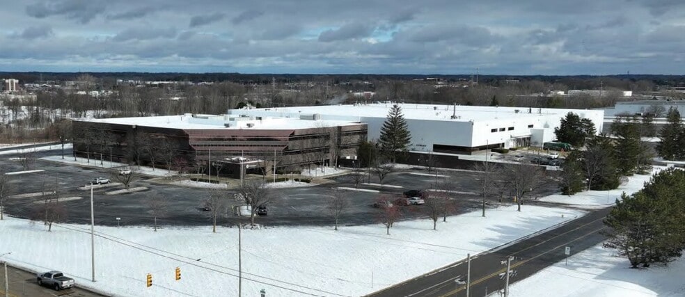 Primary Photo Of 3290 Patterson Ave SE, Grand Rapids Research And Development For Sale