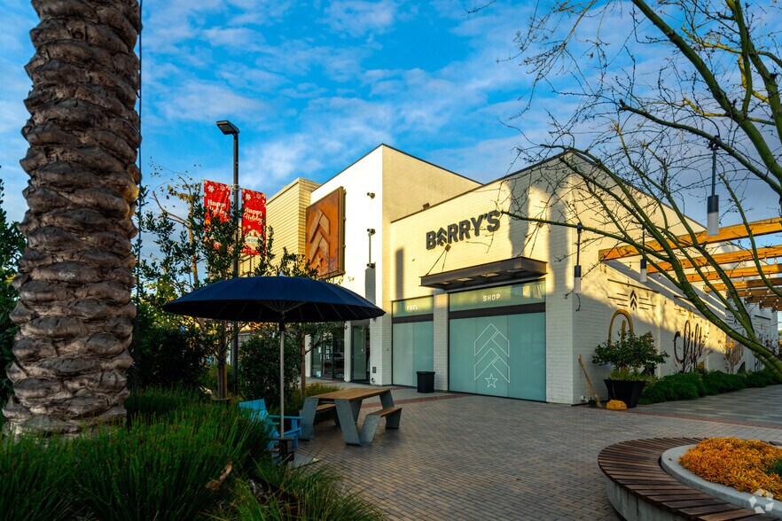 More Photos Of 730 S Allied Way, El Segundo Unknown For Lease