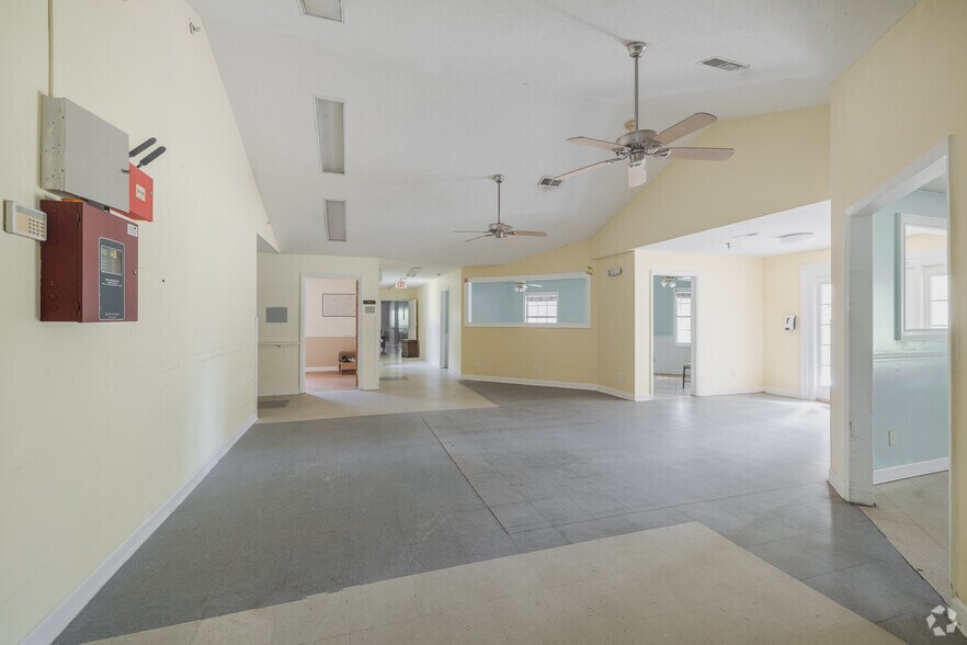 More Photos Of 2902 South Island Rd, Georgetown Healthcare For Lease
