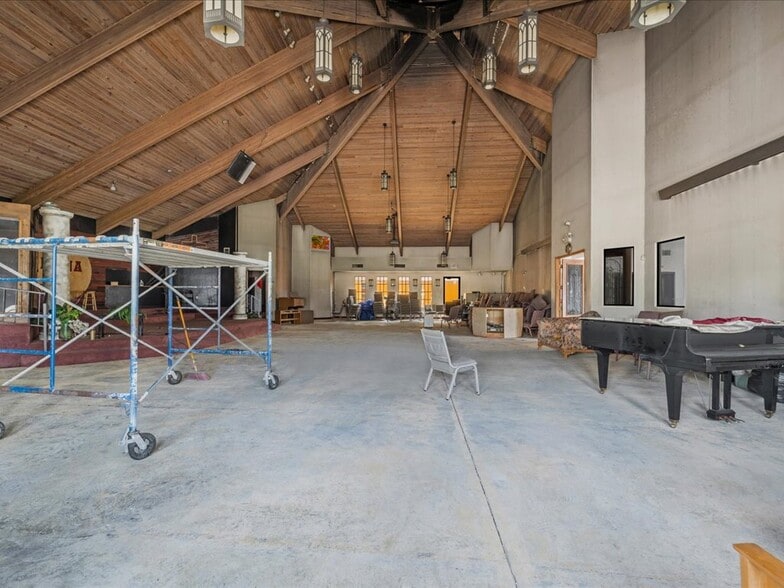 More Photos Of 4630 Palm Beach Blvd, Fort Myers Religious Facility For Sale