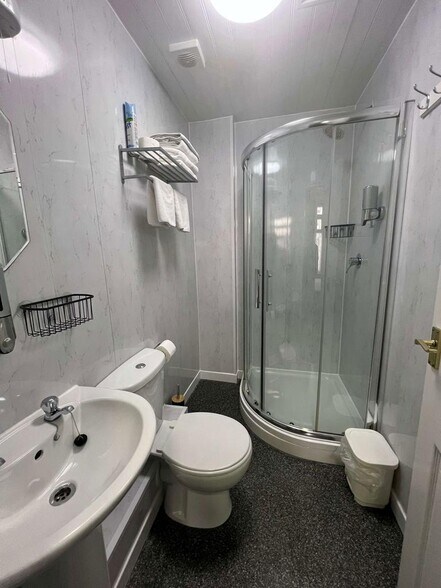 More Photos Of 29-31 Albert Rd, Blackpool Hotel For Sale