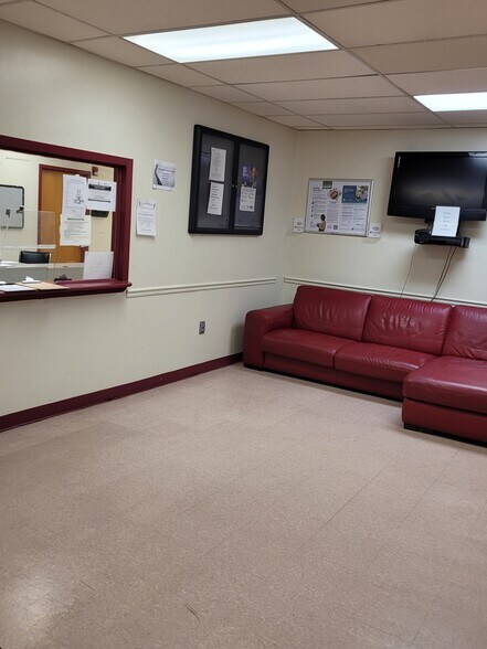 More Photos Of 1315-1337 Windrim Ave, Philadelphia Flex For Sale