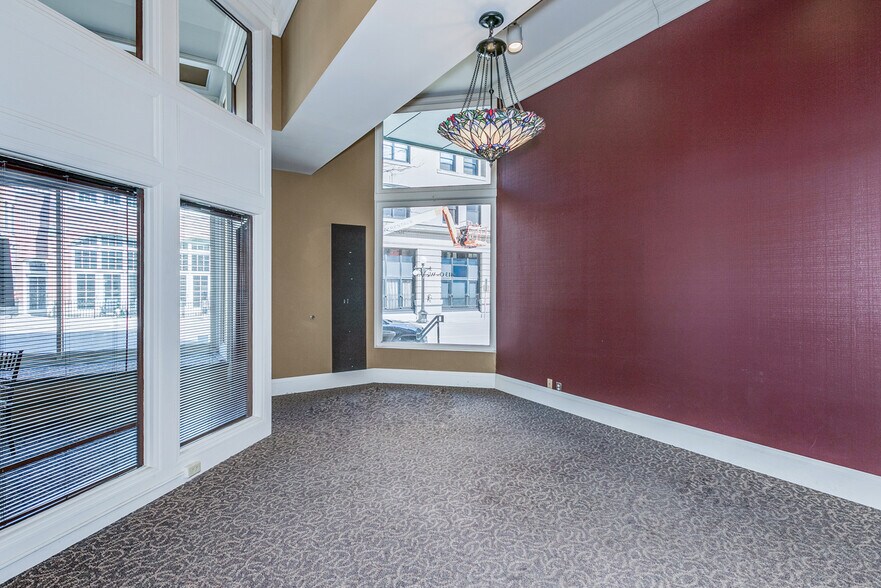 More Photos Of 413 Wacouta St, Saint Paul Office Residential For Lease