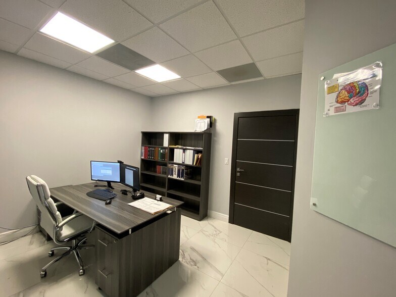 More Photos Of 3333 W Commercial Blvd, Fort Lauderdale Medical For Sale